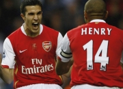 PG电子线上登入-詹姆斯演绎王者风范，湖人对阵国王一役，表现堪称现代篮球教科书