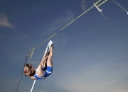 PG游戏下载-暗夜极速，当詹姆斯在F1街道赛遇见无解的对手