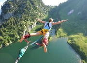 PG电子线上登入-新疆队火力全开压制黄蜂，布克稳定输出成定海神针