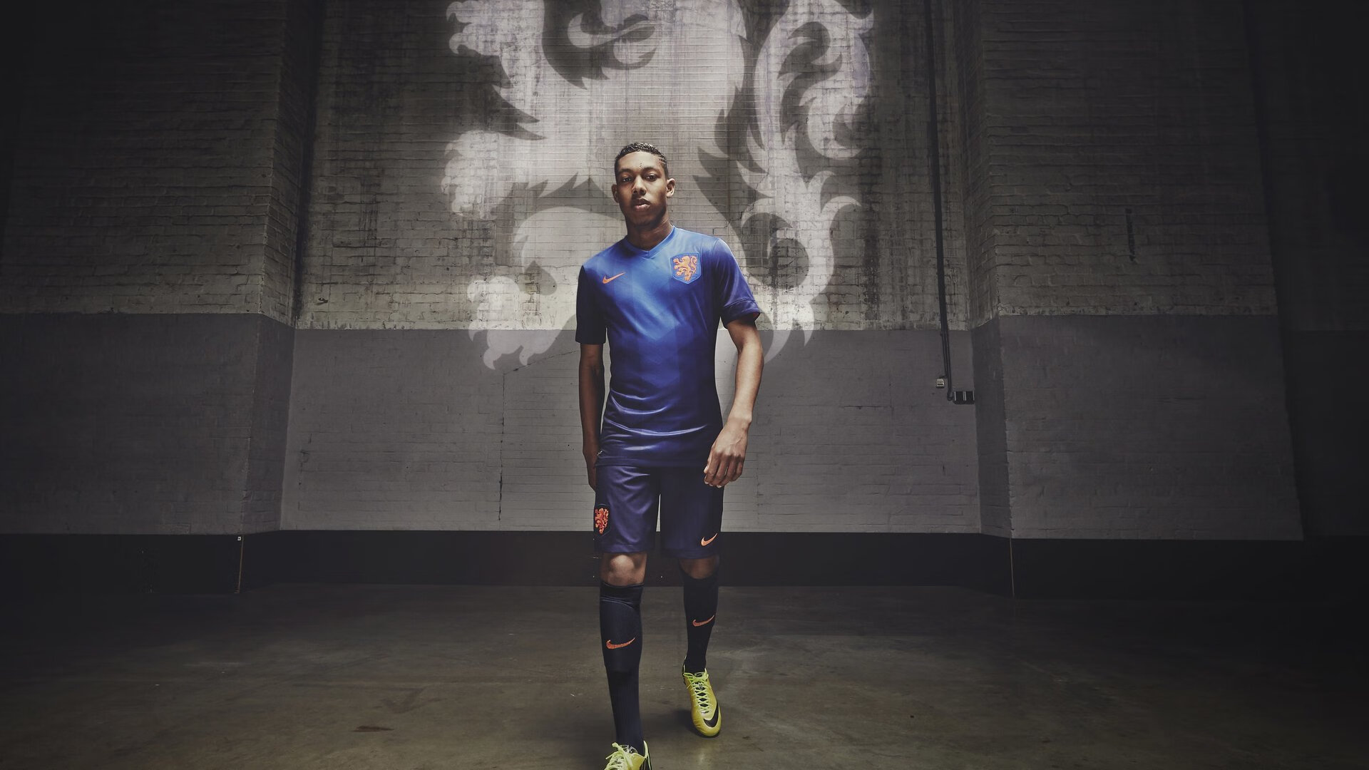 威廉姆斯横扫索伯，汉密尔顿的最后一舞点燃银石